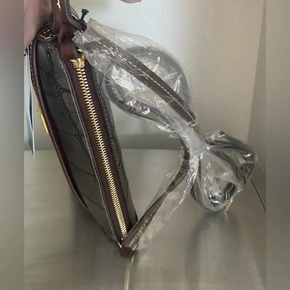 DOONEY AND BURKE..Gray Croc-Embossed Crossbody Bag - Picture 6 of 16